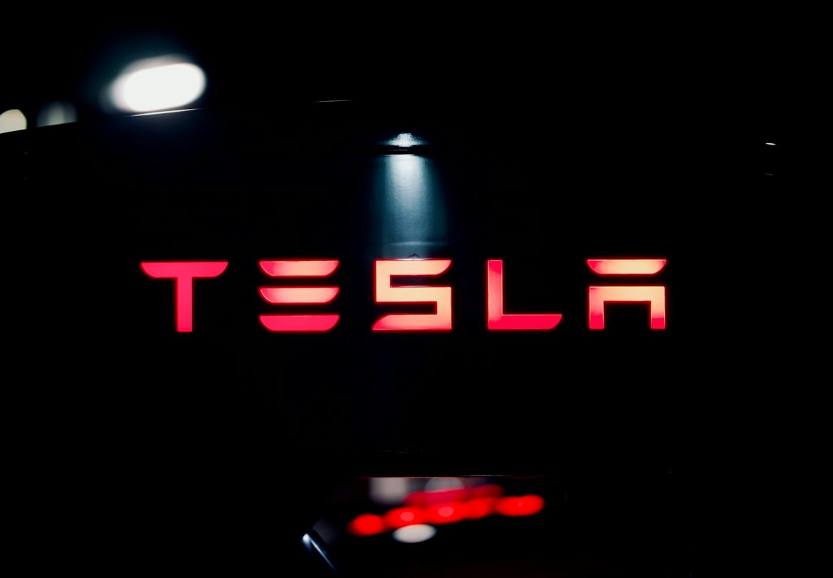 Tesla Berikan Elon Musk Paket Saham Senilai $29 Miliar Meski Masih Hadapi Gugatan Hukum