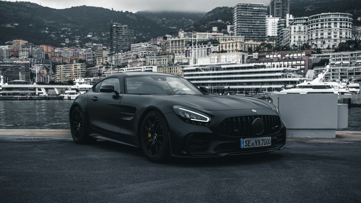 Rekor Baru Mercedes-AMG dan Performa Saham Mercedes-Benz: Terobosan Teknologi di Tengah Penurunan Pasar
